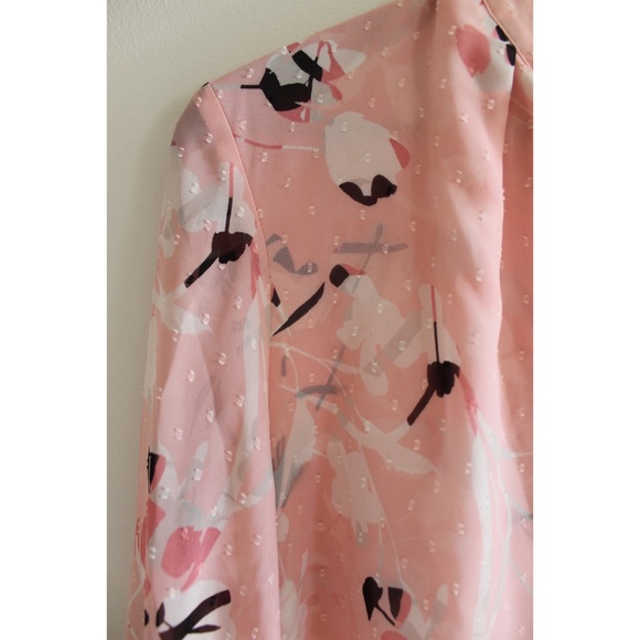 WHBM Textured Pale Pink Long Sleeve Button Embellished Blouse 10 Preowned - Picture 5 of 8